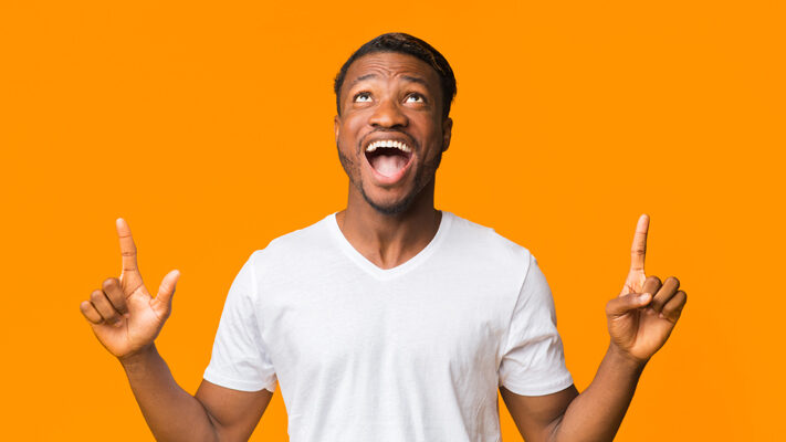 Kan de plafondhoogte je koopgedrag beïnvloeden Shutterstock - 1616144365