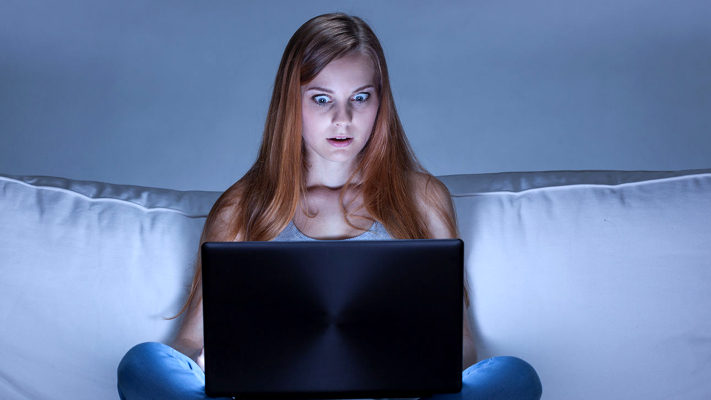 kan-facebook-ons-emotioneel-besmetten 123 RF - 31480030